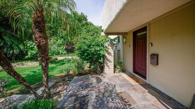 Building Photo - THANKSGIVING SPECIAL, $1,000 of 1st months rent - La Jolla Shores Heights - 4 Bedroom, 2.5 bath w...