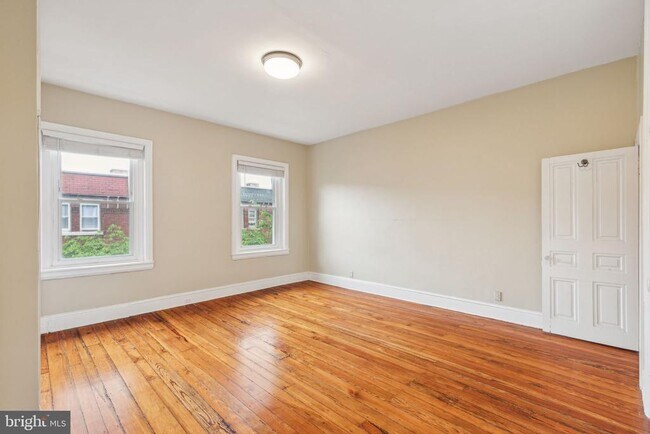 Building Photo - 828 N 21st St