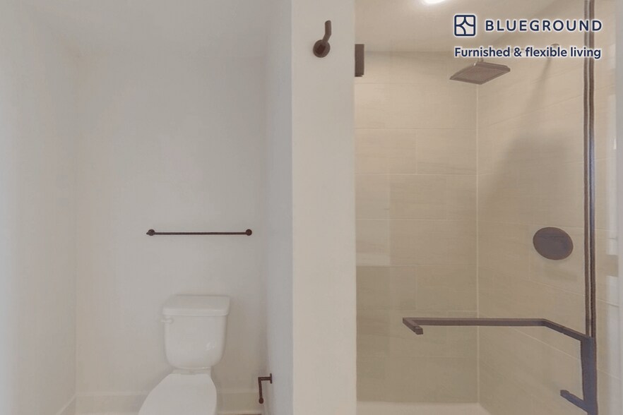 Building Photo - 1350 40th St