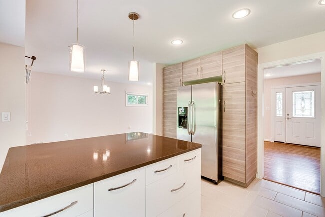 Building Photo - 4228 San Carlos Dr