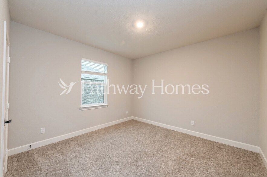 Building Photo - 624 Brookside Dr