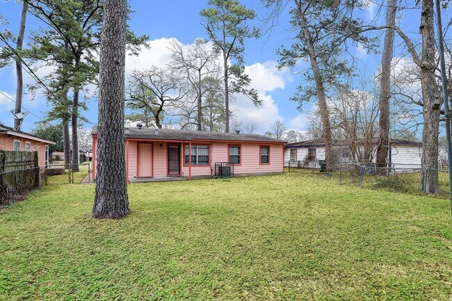 Building Photo - 7252 Parker Rd