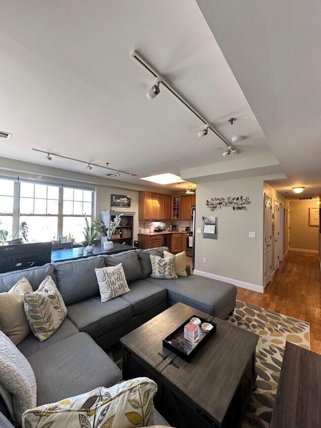 Building Photo - 4401 Park Ave