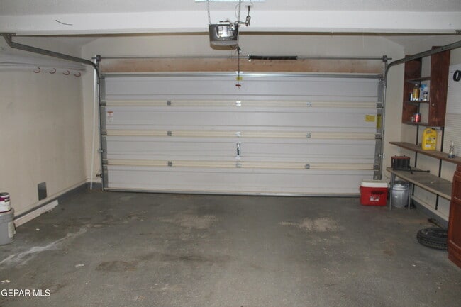 Building Photo - 12516 Twin Leaf Dr