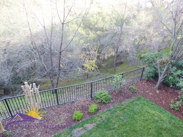 Building Photo - Modern Three-story 5 Bed 3.5 Bath 2,601 sqft Fair Oaks Home