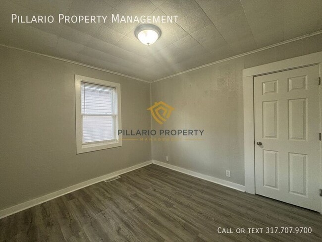 Building Photo - 555 S Harris Ave