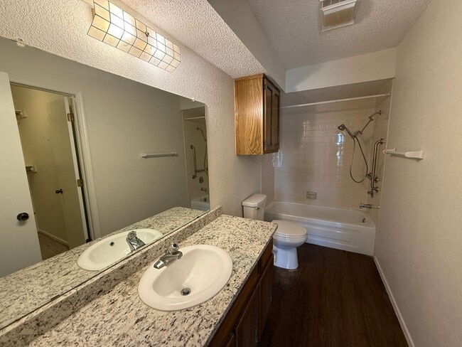 Building Photo - Broken Arrow 3 bedroom 2 Bath Duplex