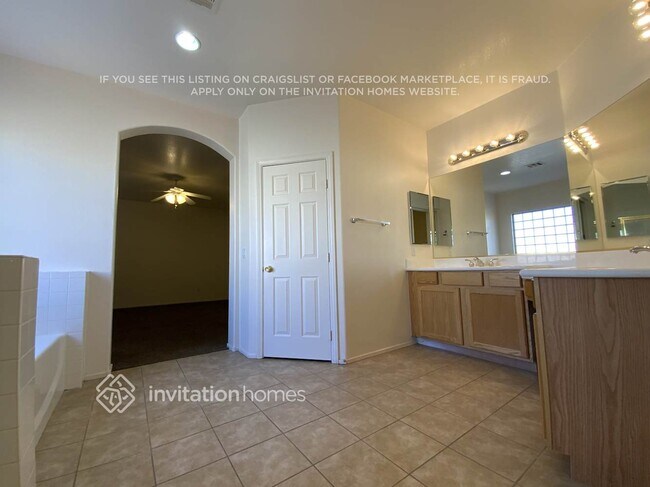 Building Photo - 10803 Vemoa Dr