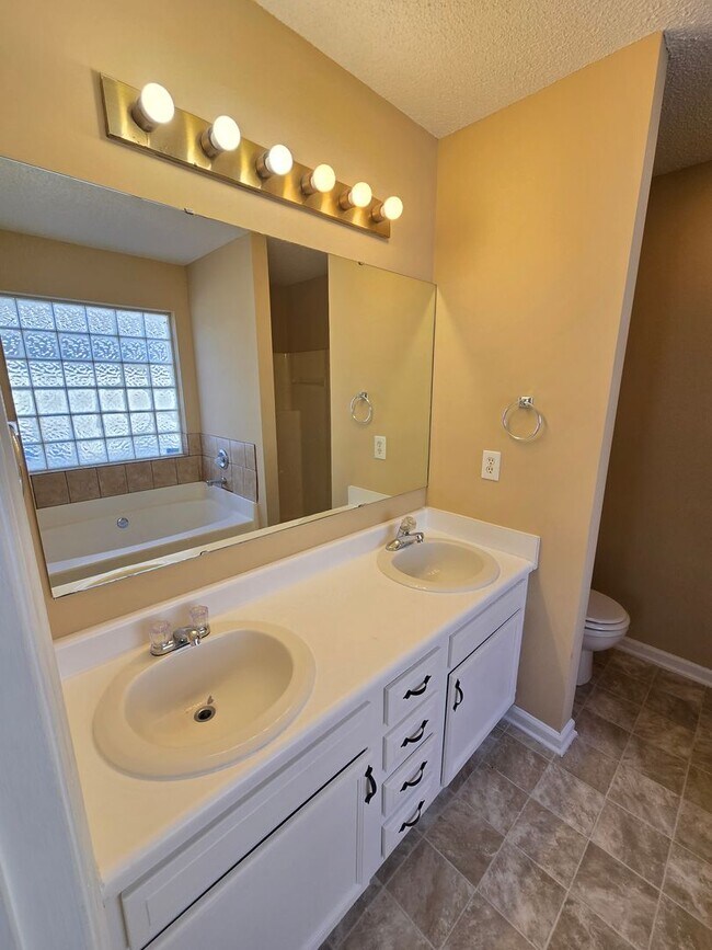 Building Photo - Fabulous Home for Rent!