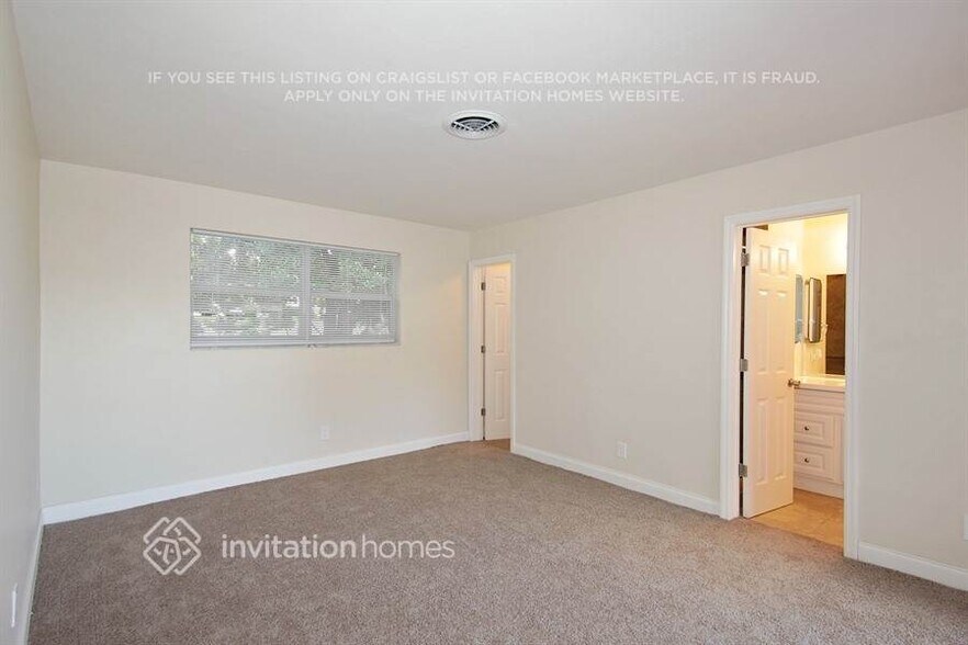 Building Photo - 2151 NW 30th Terrace