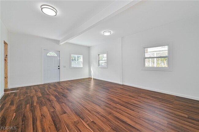 Building Photo - 6941 Hunters Rd