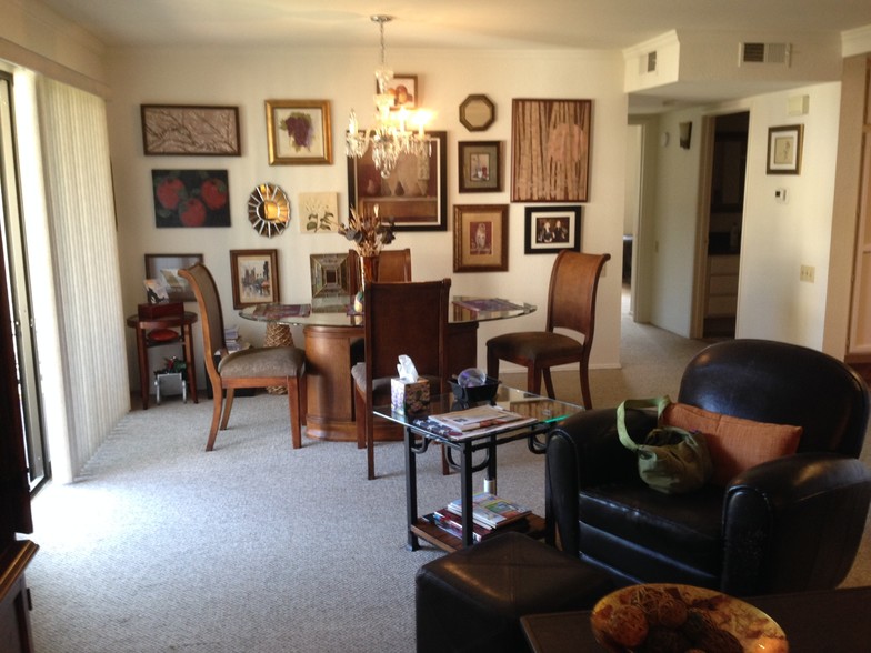 Dining room - 13601 Del Monte Dr