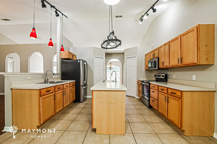 Building Photo - 809 Clear Brook Ct