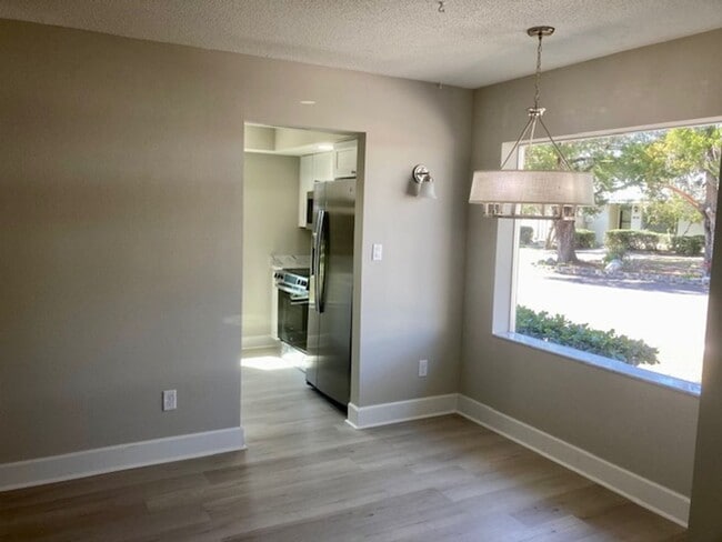 Building Photo - Islands Community Condo