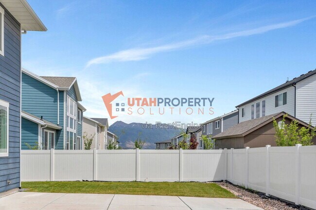 Building Photo - 213 W Prickly Pear Dr