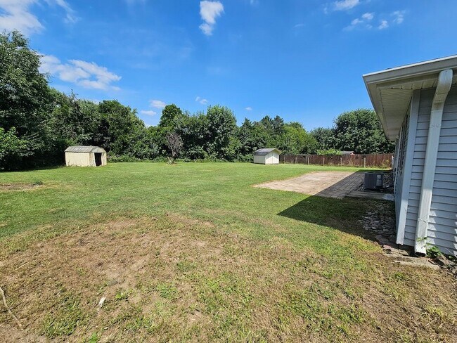 Building Photo - 7779 Cedar Wood Cir