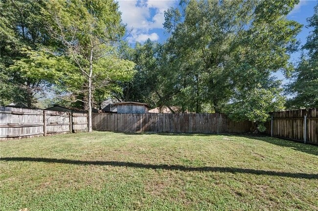 Building Photo - 2216 Teal St