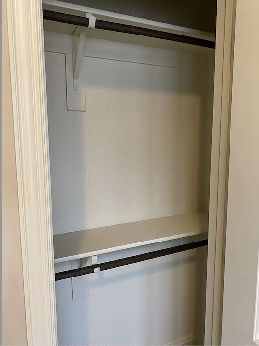 Building Photo - 1006 Jamal Dr