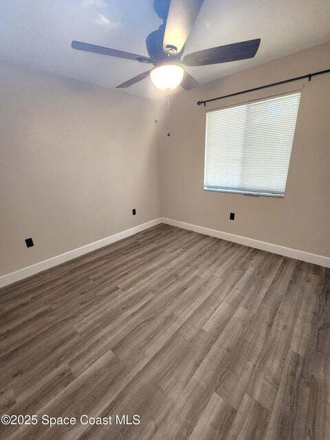 Building Photo - 2220 Flower Tree Cir