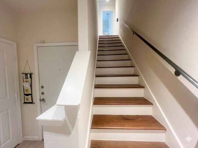 Building Photo - 12707 Boheme Dr