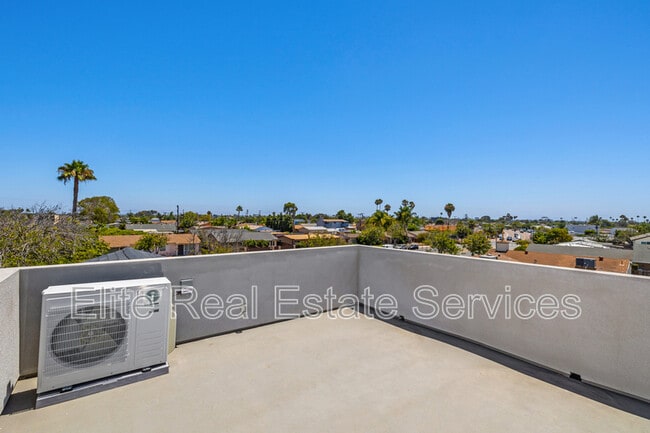 Building Photo - 3315 Clairemont Mesa Blvd