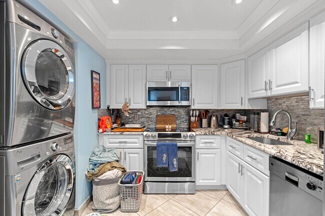 Building Photo - 3610 S Ocean Blvd