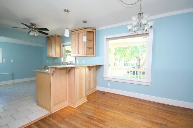 Building Photo - 2715 Thornton Cir SW