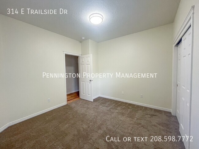 Building Photo - 314 E Trailside Dr