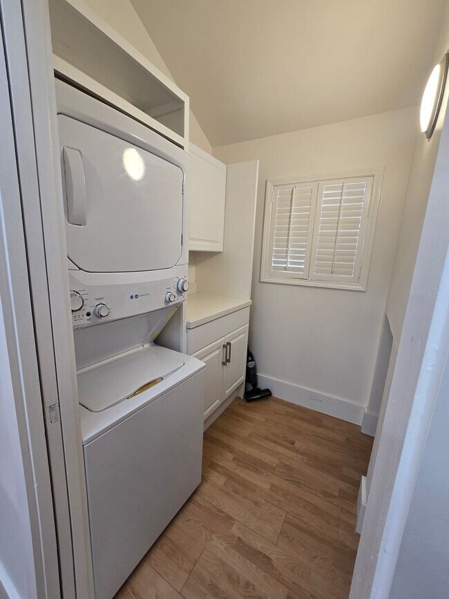 Building Photo - Furnished, 1-Year Long-Term Rental