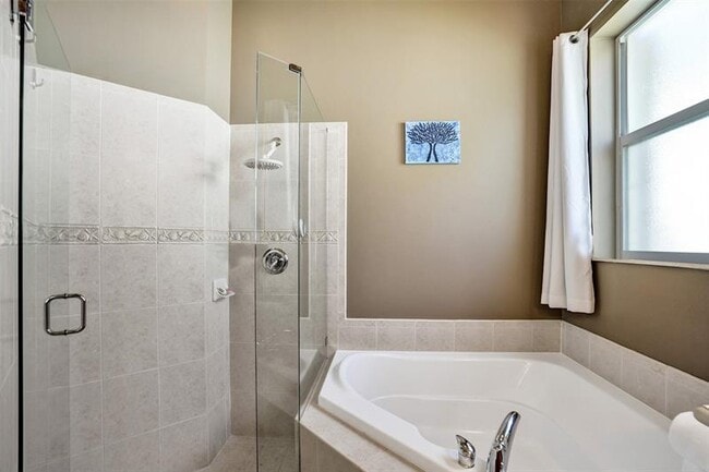Building Photo - 11445 NW 75th Manor