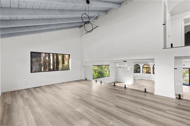 Building Photo - 106 Buckskin Rd