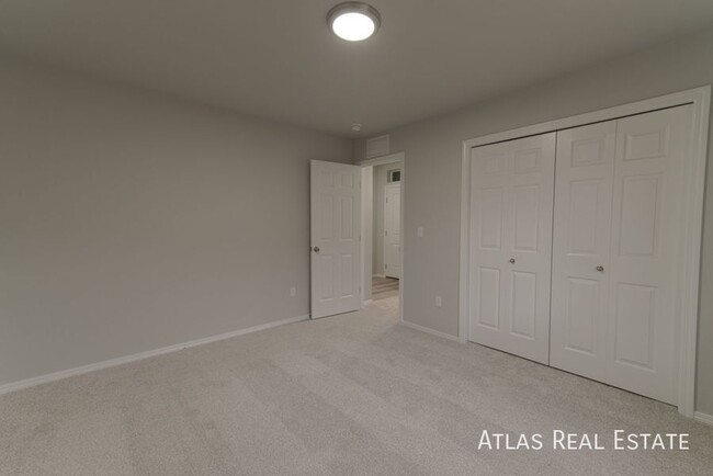 Building Photo - Open Floor Plan | New 4bd, 2bth Home