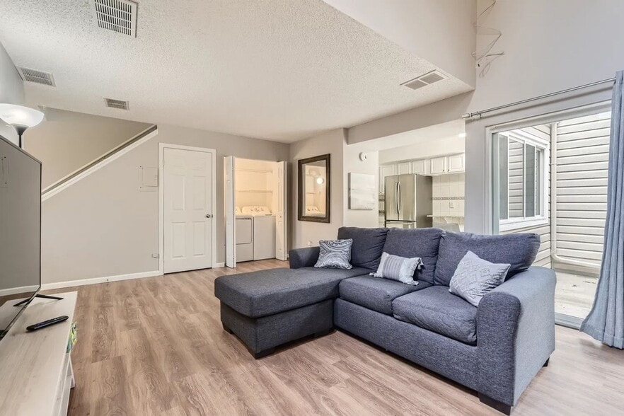 Building Photo - 2656 S Xanadu Way