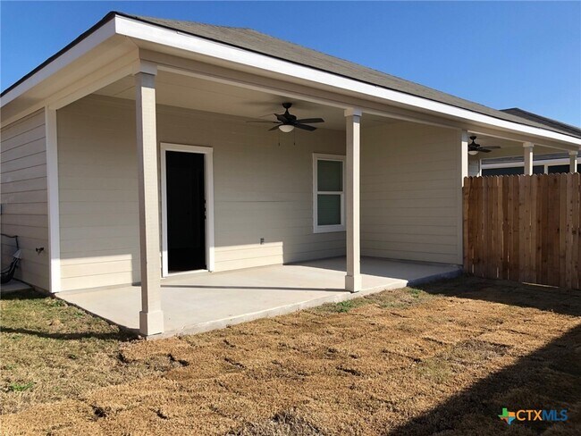 Building Photo - 635 Ashers Pl
