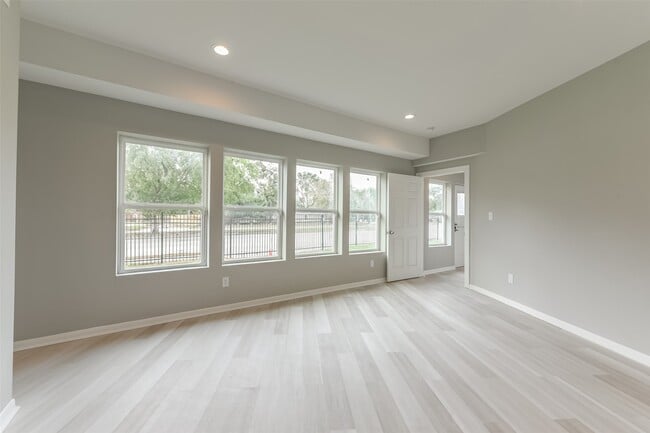 Building Photo - 5302 Tarawa Rd