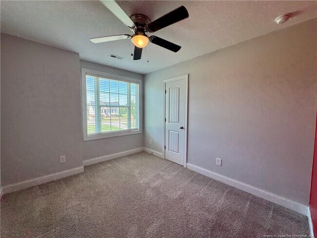 Building Photo - 20 Yelverton Ct