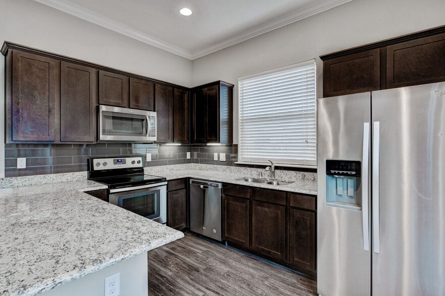 Building Photo - Gala at Premier