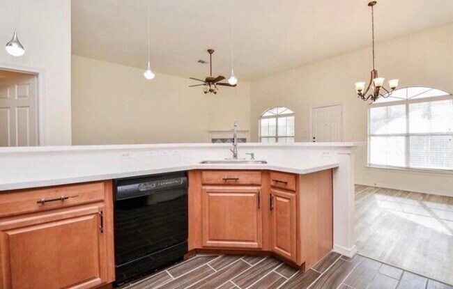 Building Photo - 12755 Mill Ridge Dr