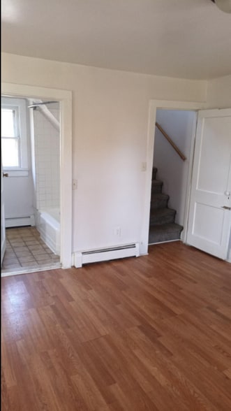 Building Photo - 1158 NY-32