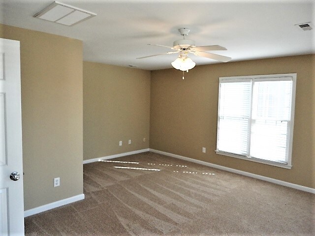 Building Photo - 905 Alba Rose Lane