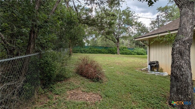 Building Photo - 2738 Oak Haven