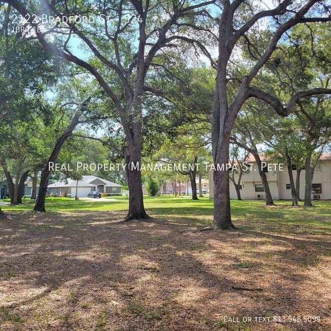 Building Photo - 2122 Bradford St