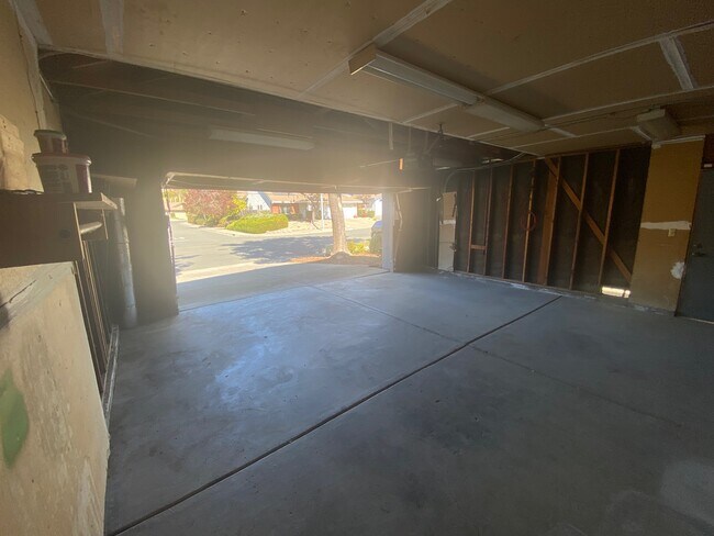 Building Photo - 4932 Buckboard Way