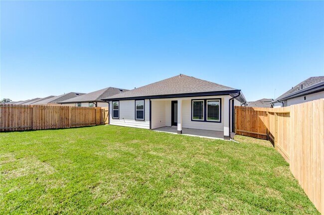 Building Photo - 8038 Tropea Dr