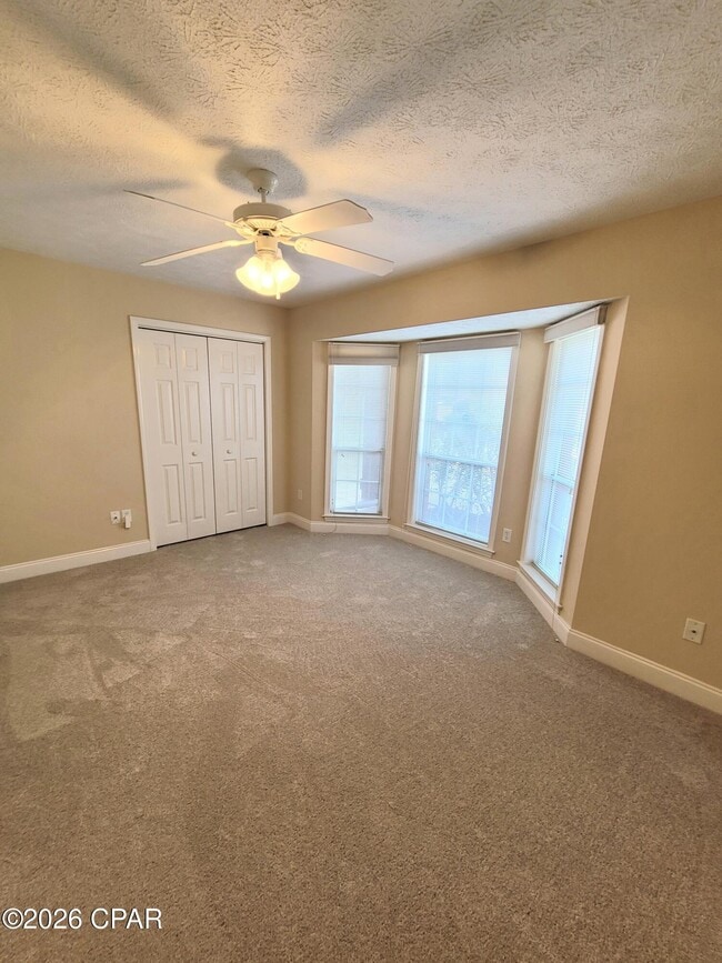 Building Photo - 103 Parkview Xing