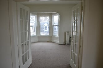 Building Photo - 1 Bedroom 3rd Floor Apartment Near York Revolution Stadium