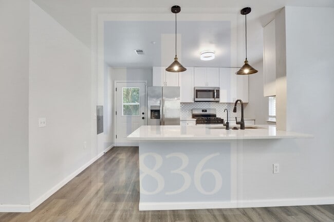 Building Photo - 4500 Acers Ln