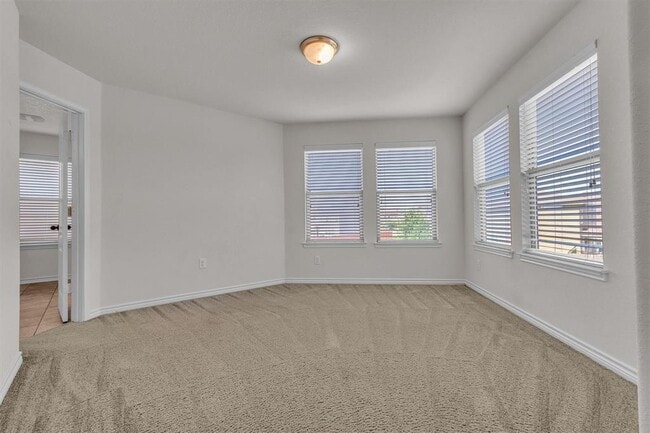 Building Photo - 3894 Bentwood Way