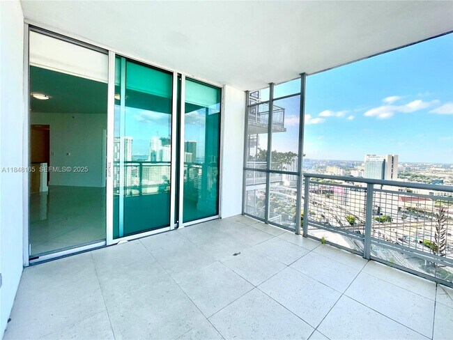 Building Photo - 350 S Miami Ave