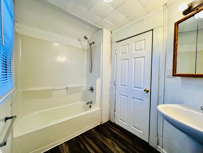 Bathroom - 604 Burton Ave